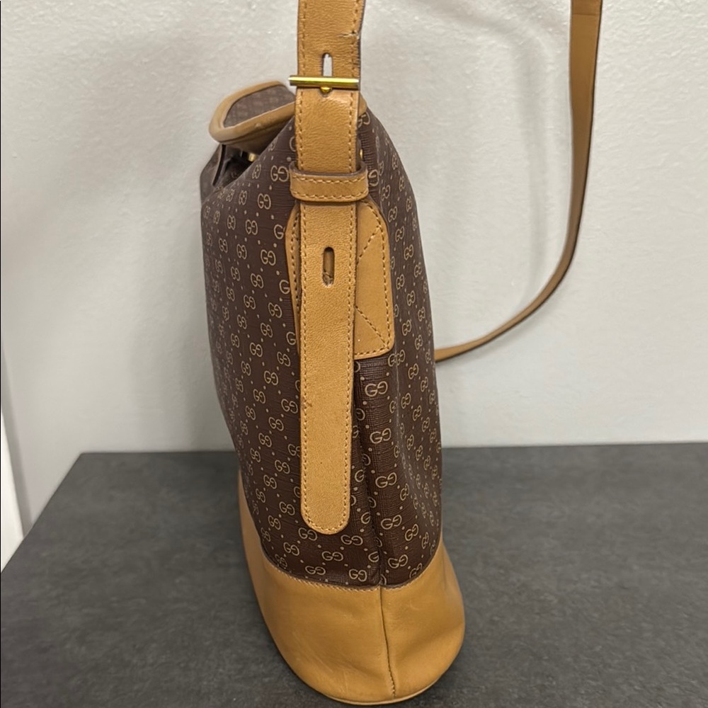 Vintage Gucci Brown and Tan Monogram Shoulder Bag - Picture 5 of 16
